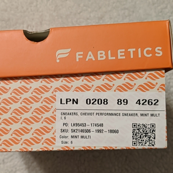 Fabletics Cheviot Performance Sneaker Mint NIB 6 - Picture 8 of 8